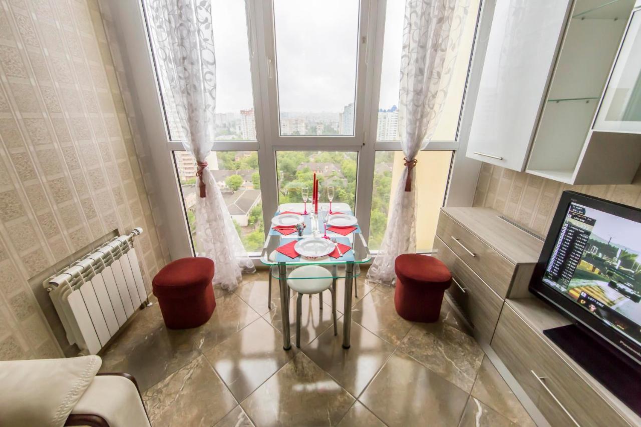 Rent-Kiev 2 Min Metro Chernihivska Lux Bagian luar foto