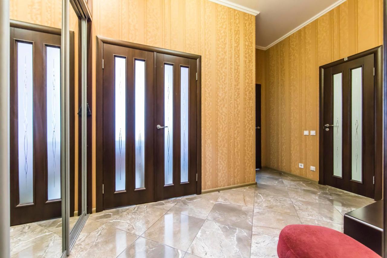 Rent-Kiev 2 Min Metro Chernihivska Lux Bagian luar foto