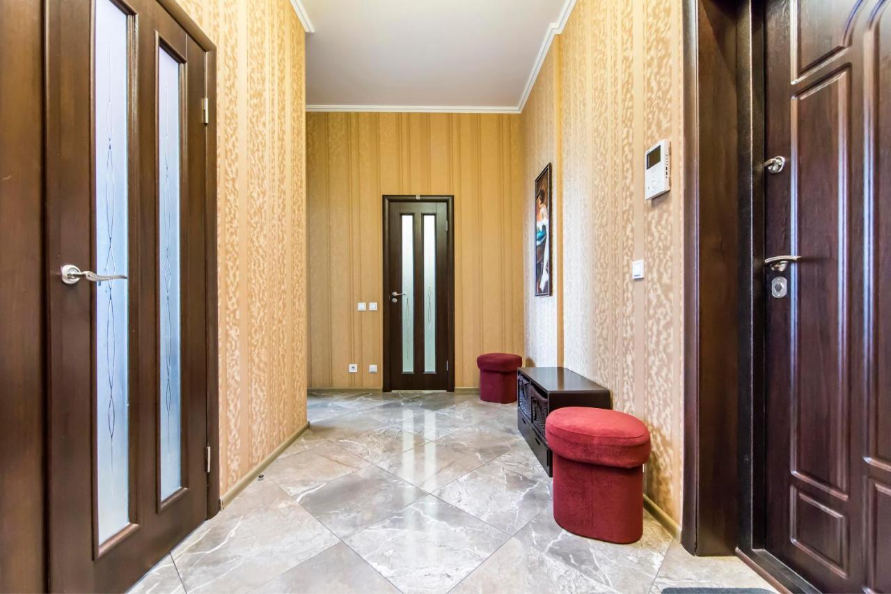 Rent-Kiev 2 Min Metro Chernihivska Lux Bagian luar foto